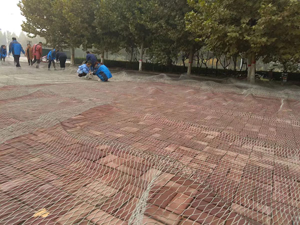 不銹鋼絲繩網出產工藝